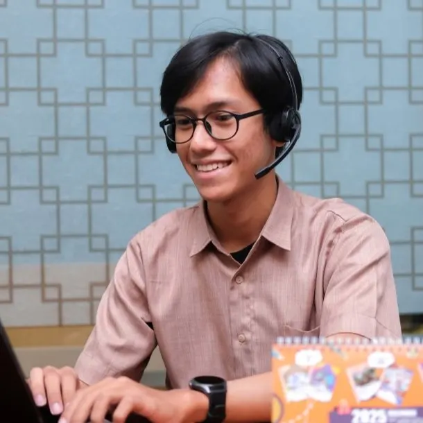 An alternative photo of Tegar Aditya.